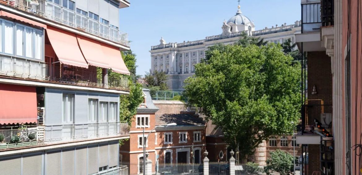 (NEGRESCO 1) Apartamento para 4 personas en Plaza España