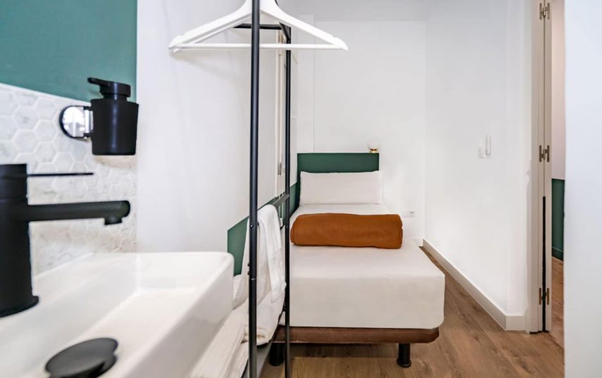 (NEGRESCO 5) Habitación para 3 personas en Plaza España
