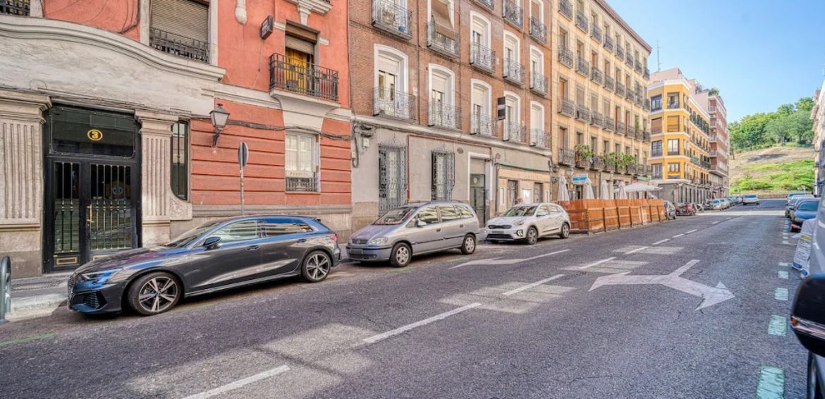 (NEGRESCO 5) Habitación para 3 personas en Plaza España