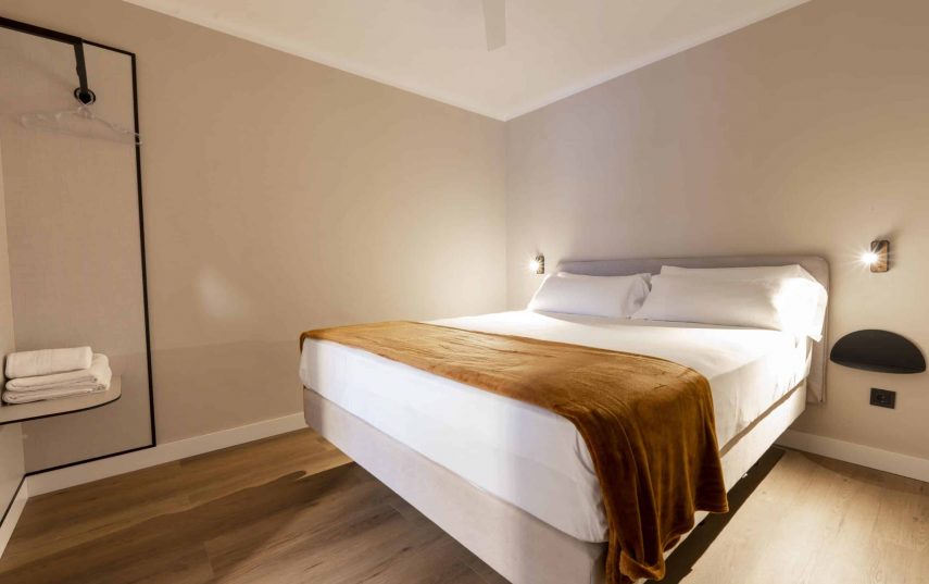 (NEGRESCO 7) Habitación para 2 personas en Plaza España