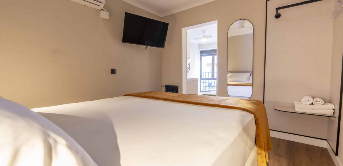 (NEGRESCO 1) Habitación para 4 personas en Plaza España