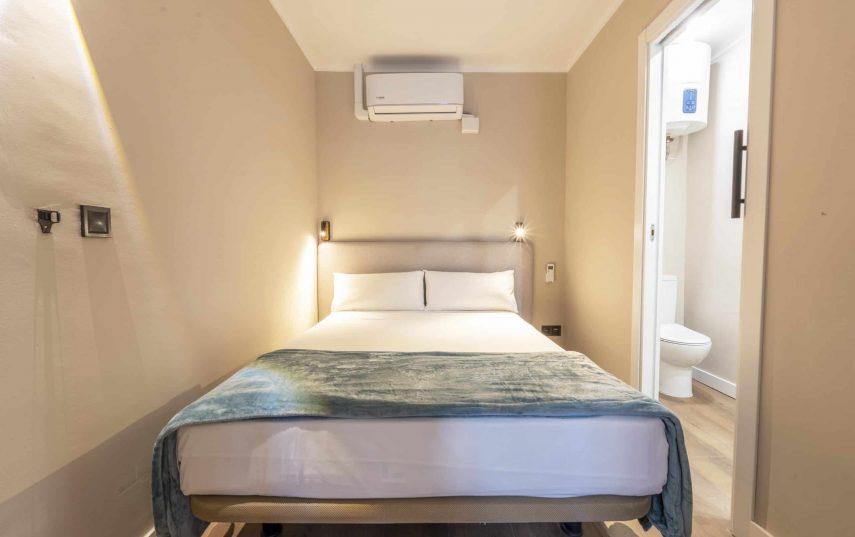 (NEGRESCO 1) Habitación para 4 personas en Plaza España